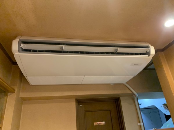 京都市伏見区　エアコン入替工事（飲食店様）