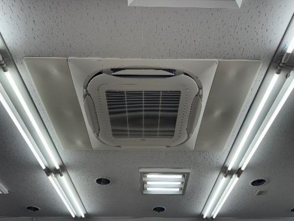 京都市東山区　エアコン修理（店舗様）