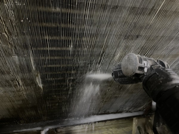 京都府宇治市　エアコン洗浄（工場）のサムネイル